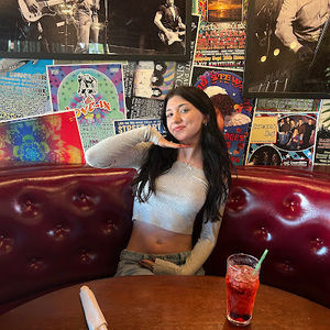 Meet your Posher, Lily